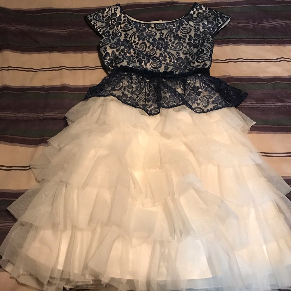 Girls dress